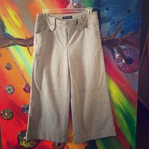 Express Design Studio Capri Editor Pant